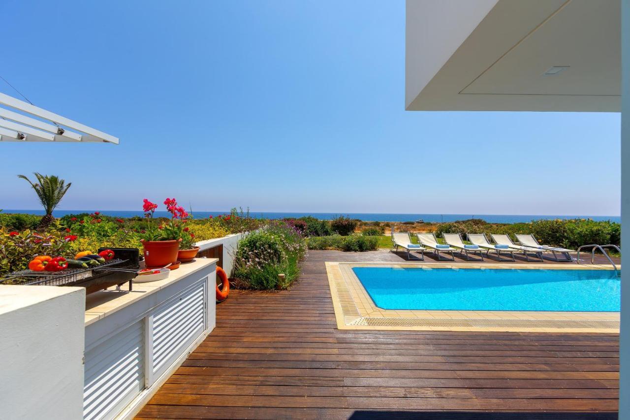 Protaras Beachfront Villa Alia المظهر الخارجي الصورة