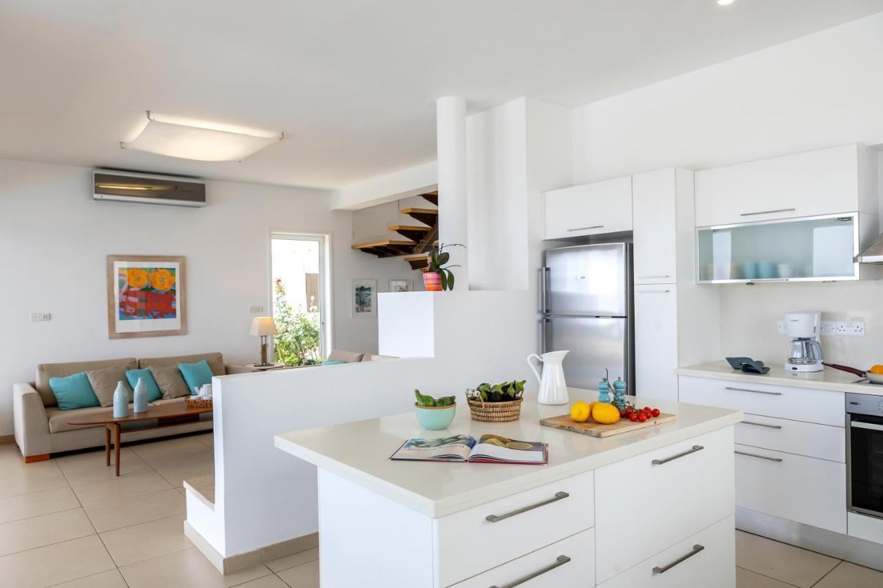 Protaras Beachfront Villa Alia المظهر الخارجي الصورة