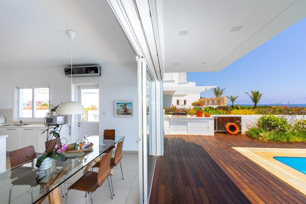 Protaras Beachfront Villa Alia المظهر الخارجي الصورة