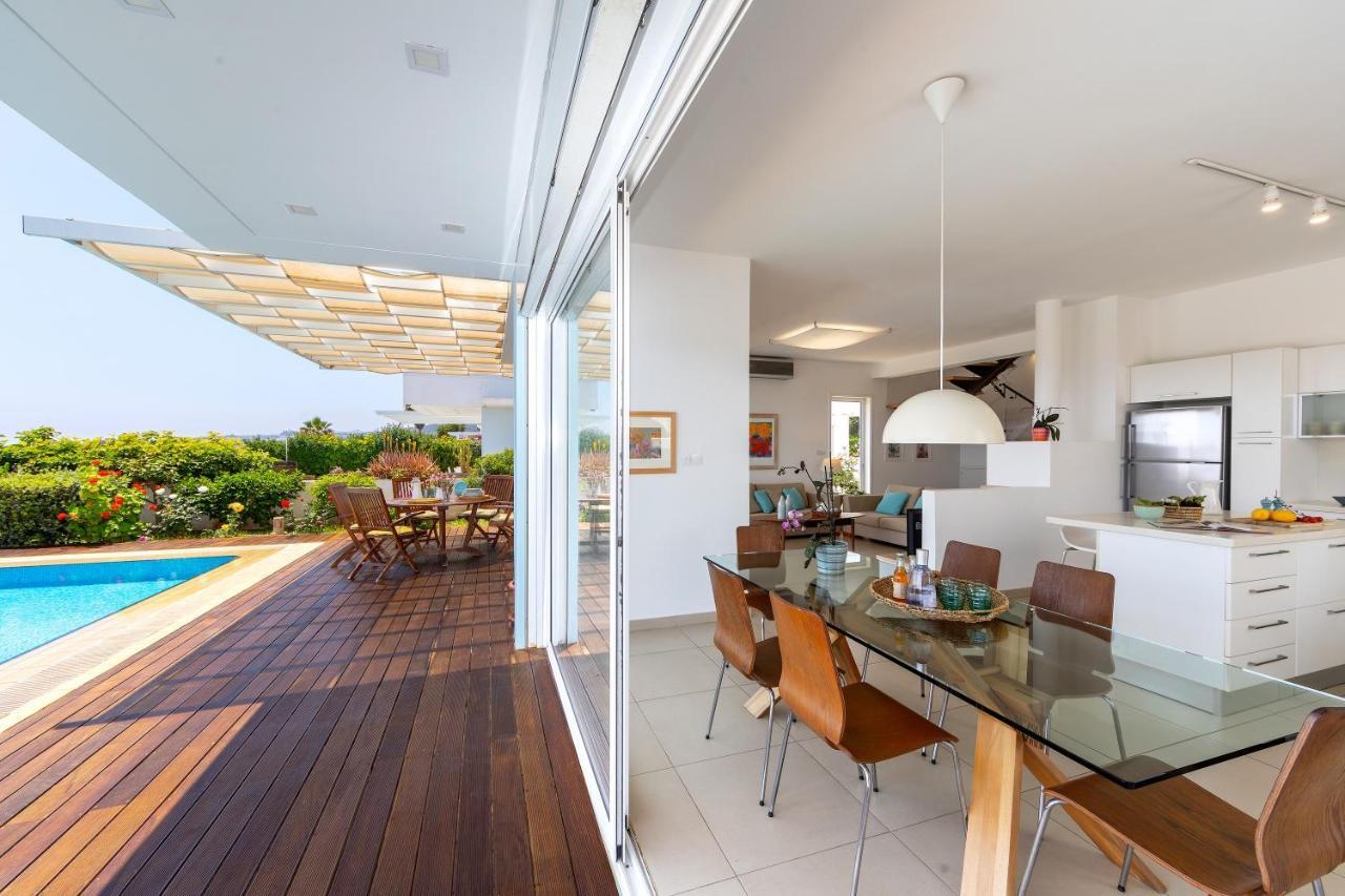 Protaras Beachfront Villa Alia المظهر الخارجي الصورة