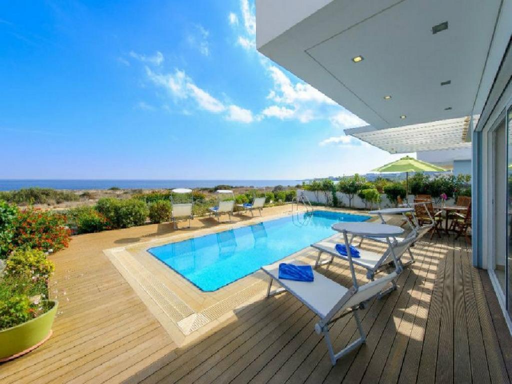 Protaras Beachfront Villa Alia المظهر الخارجي الصورة